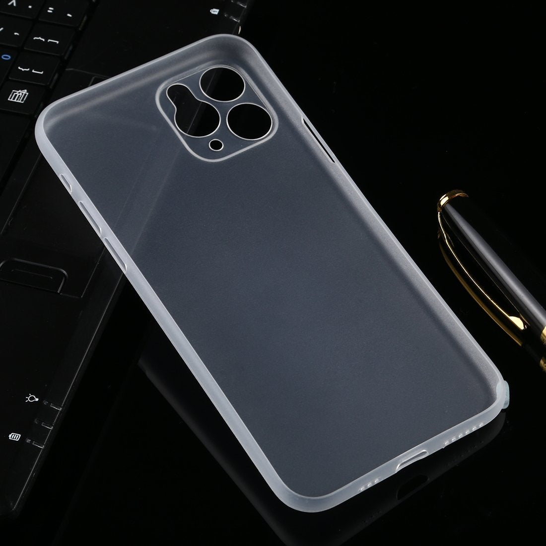 AMZER Ultra Thin Frosted PP Case für iPhone XI Max