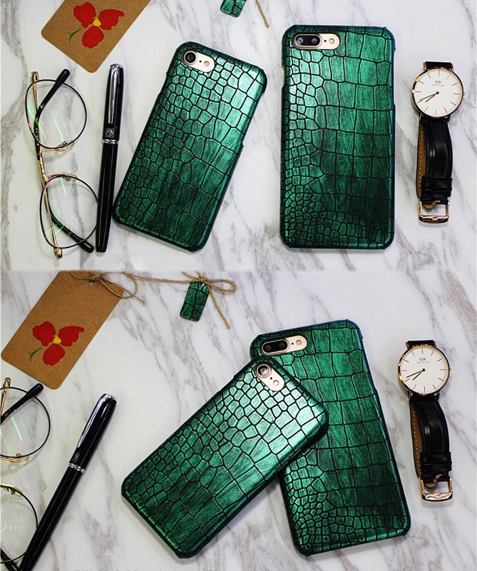 Funda para iPhone de cocodrilo verde negruzco
