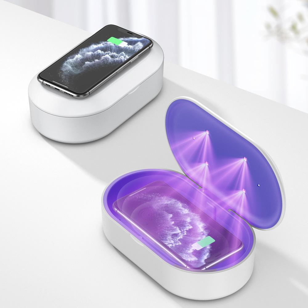 SaniCharge II es un dispositivo 3 en 1 que desinfecta y carga tu teléfono móvil.