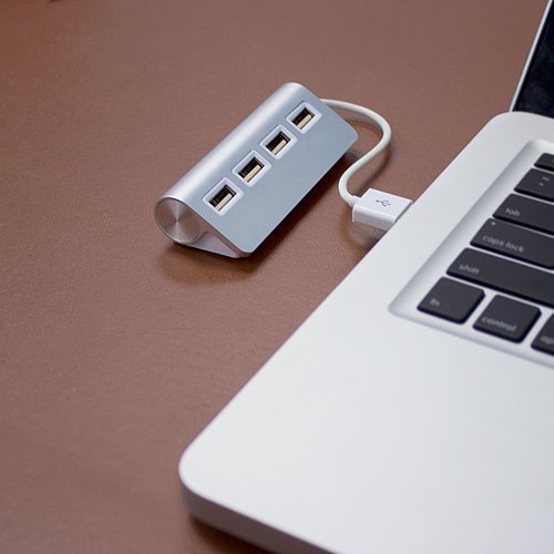 4 Port Aluminum USB Hub
