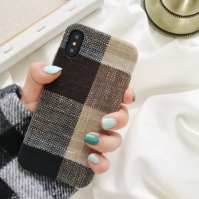Funda para iPhone de tartán escocés marrón